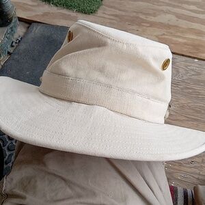 Tilley hemp shade hat
